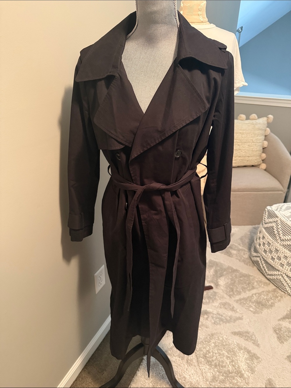 Classic Women's Trench Coat - Black